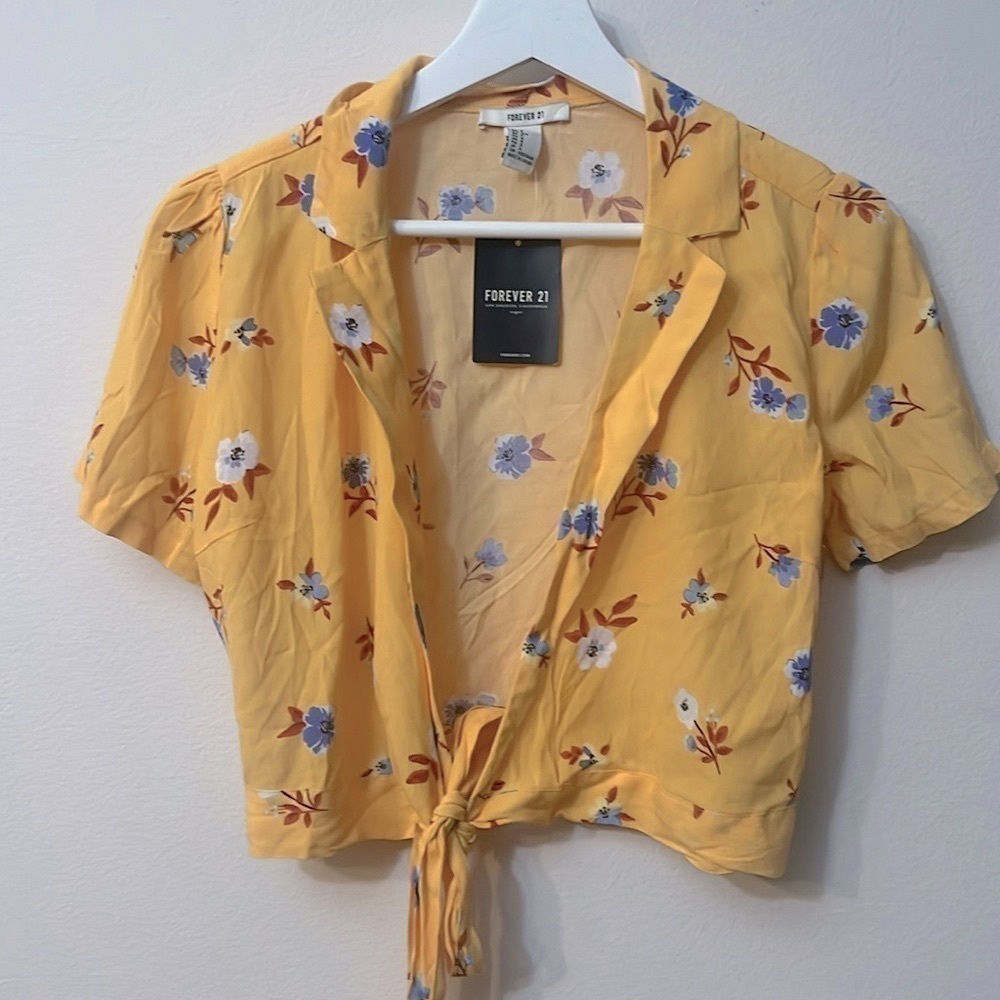 Forever 21 woven top yellow size S 100% viscose